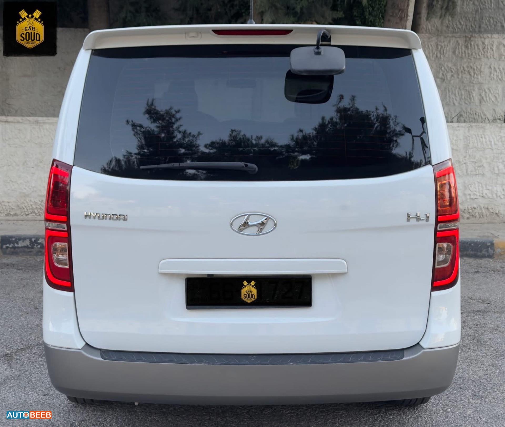 Minibus Hyundai 2019