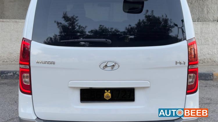 Minibus Hyundai 2019