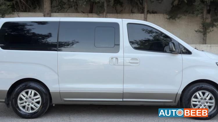Minibus Hyundai 2019