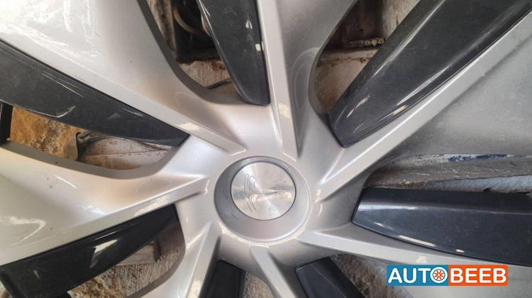 Wheel and Rims Wheel Covers  Tesla Y