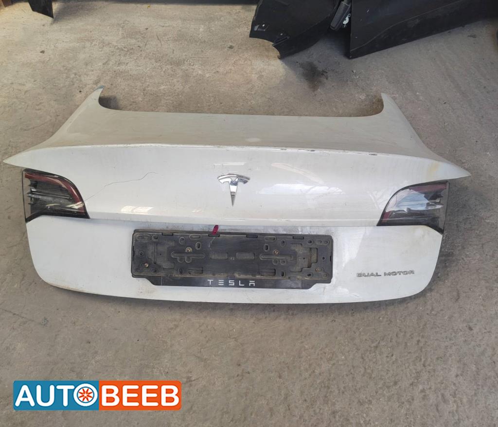 Body  Trunk Tesla 3