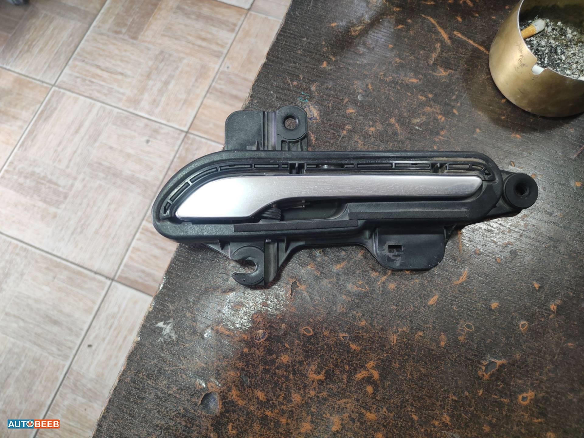 Body  Door Handle  Tesla 3