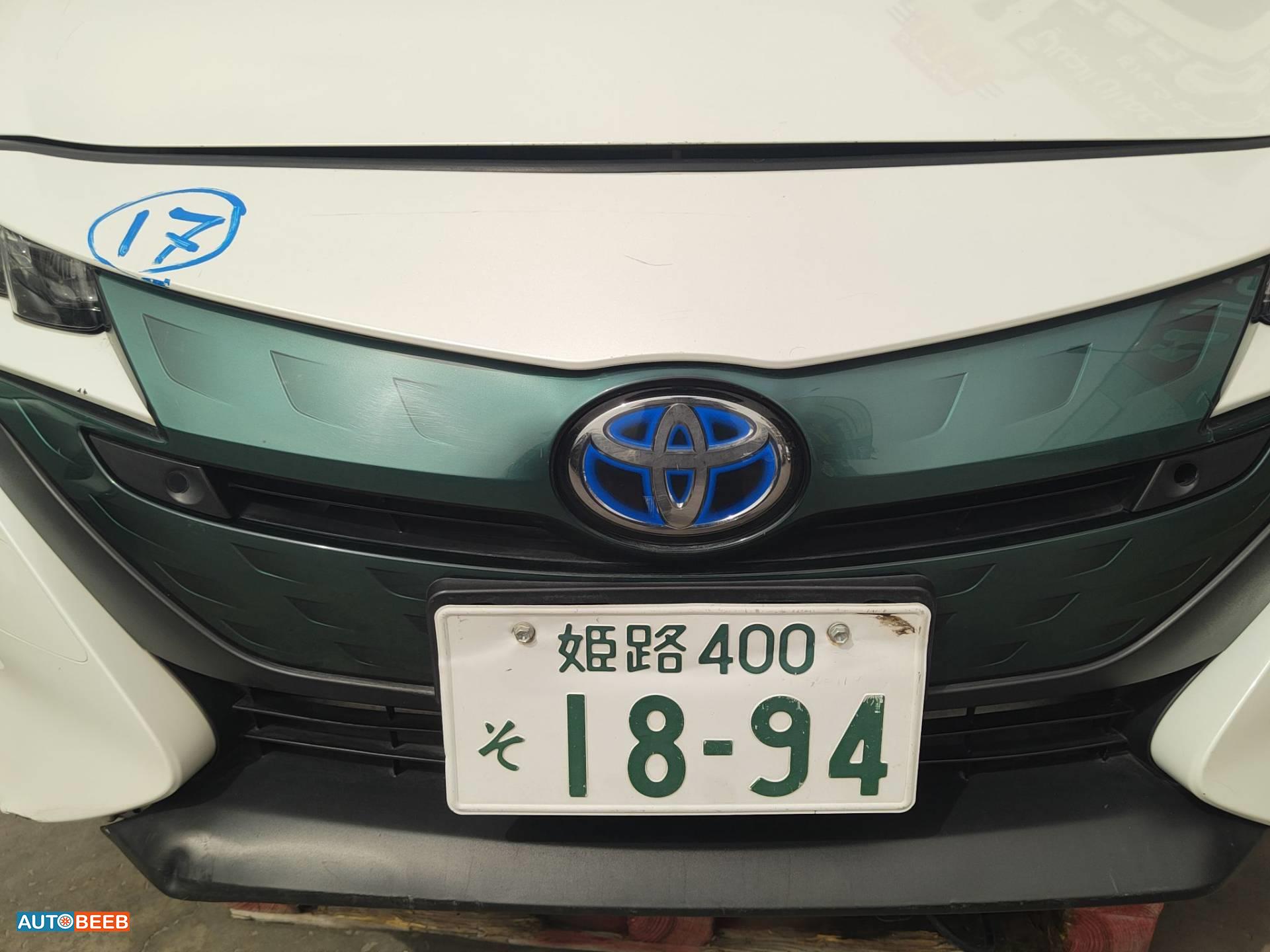 Body  Grilles Toyota Prius