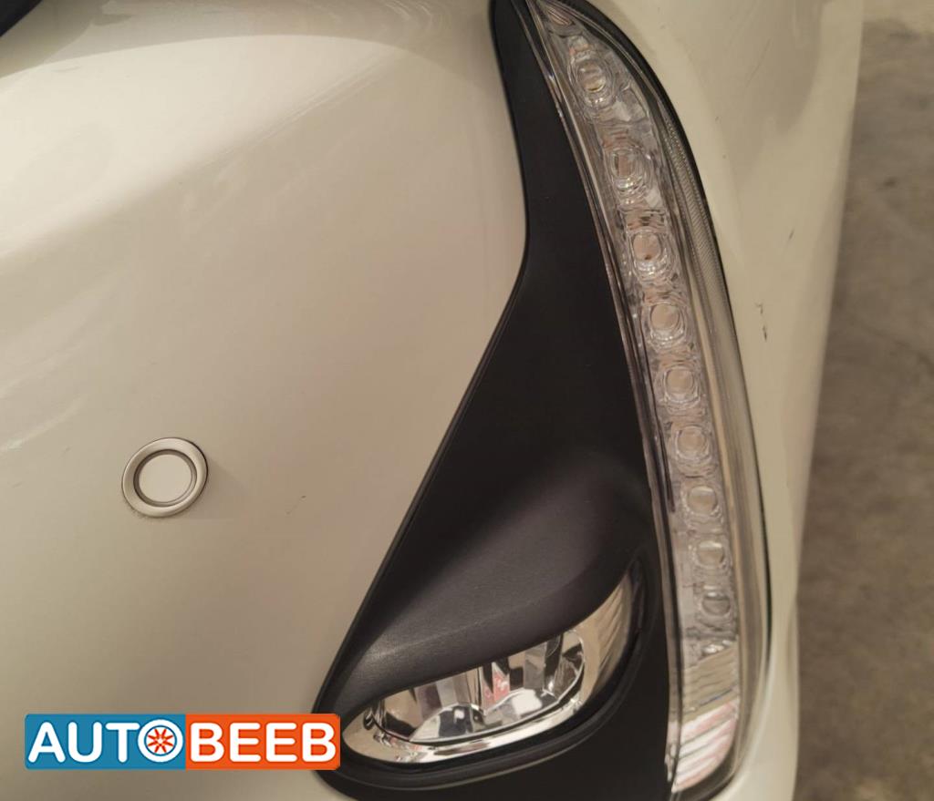 Lights Spotlight Toyota Prius