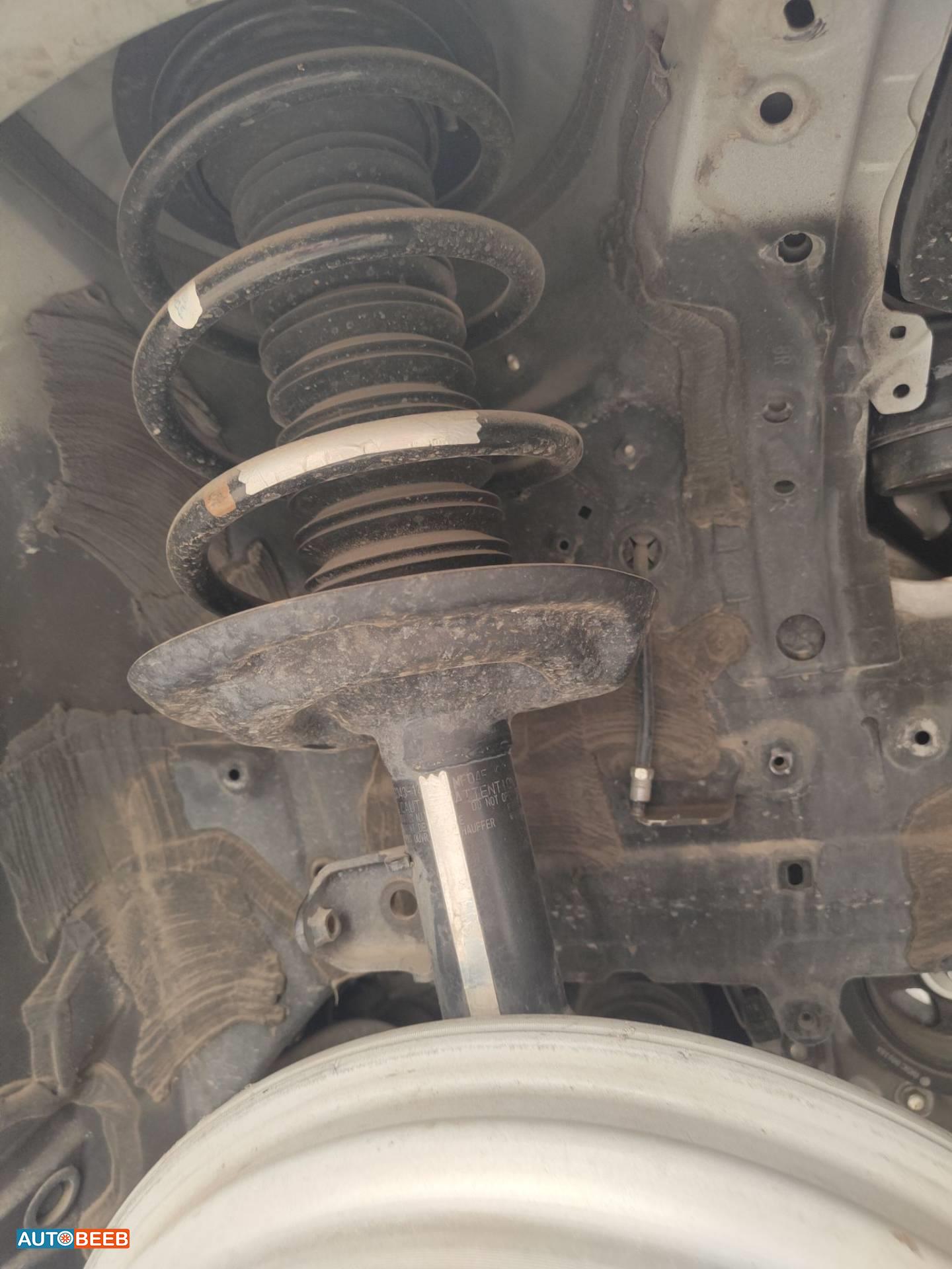  Shock Absorber Toyota Camry