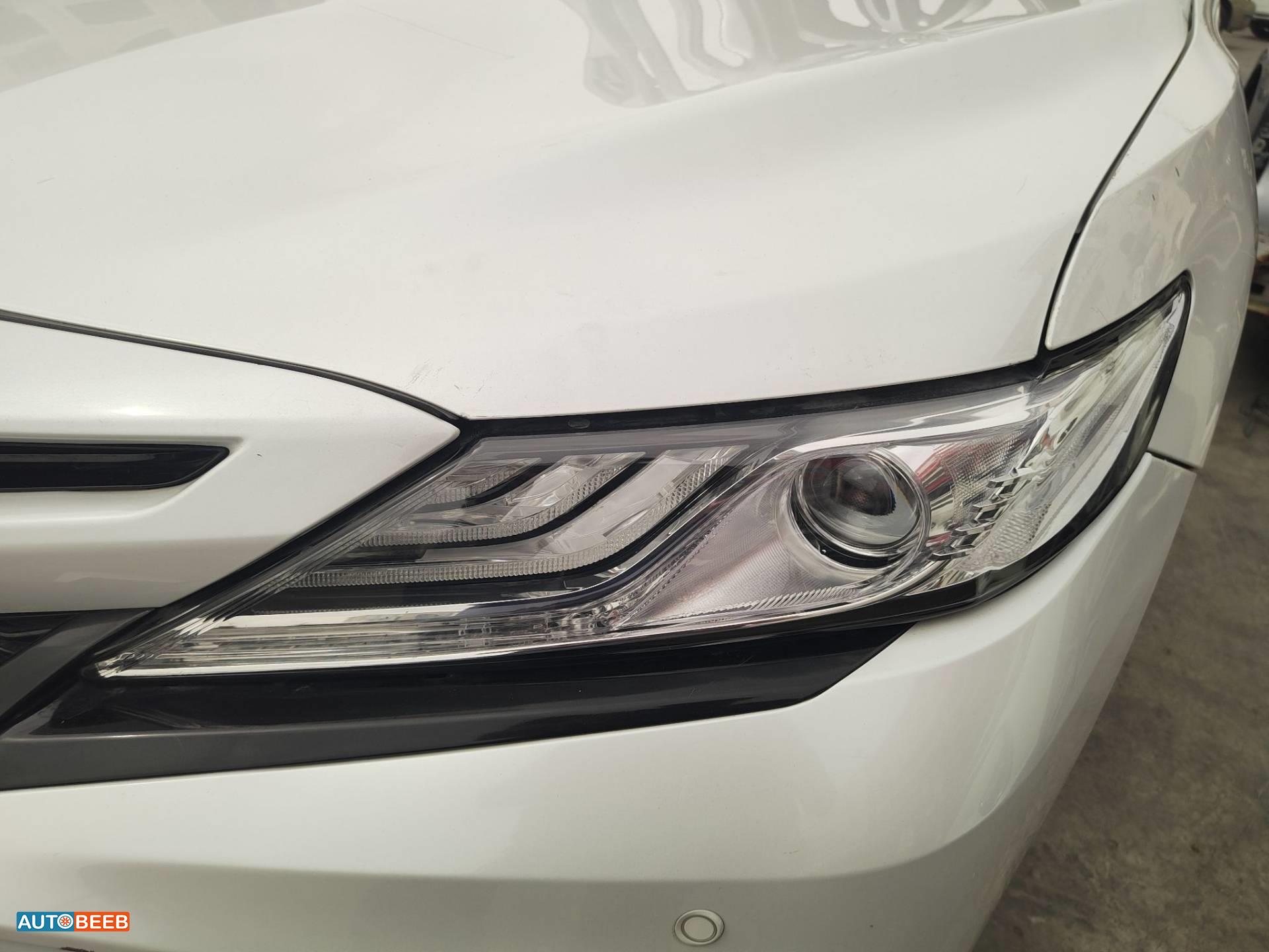 Lights Front light Toyota Camry