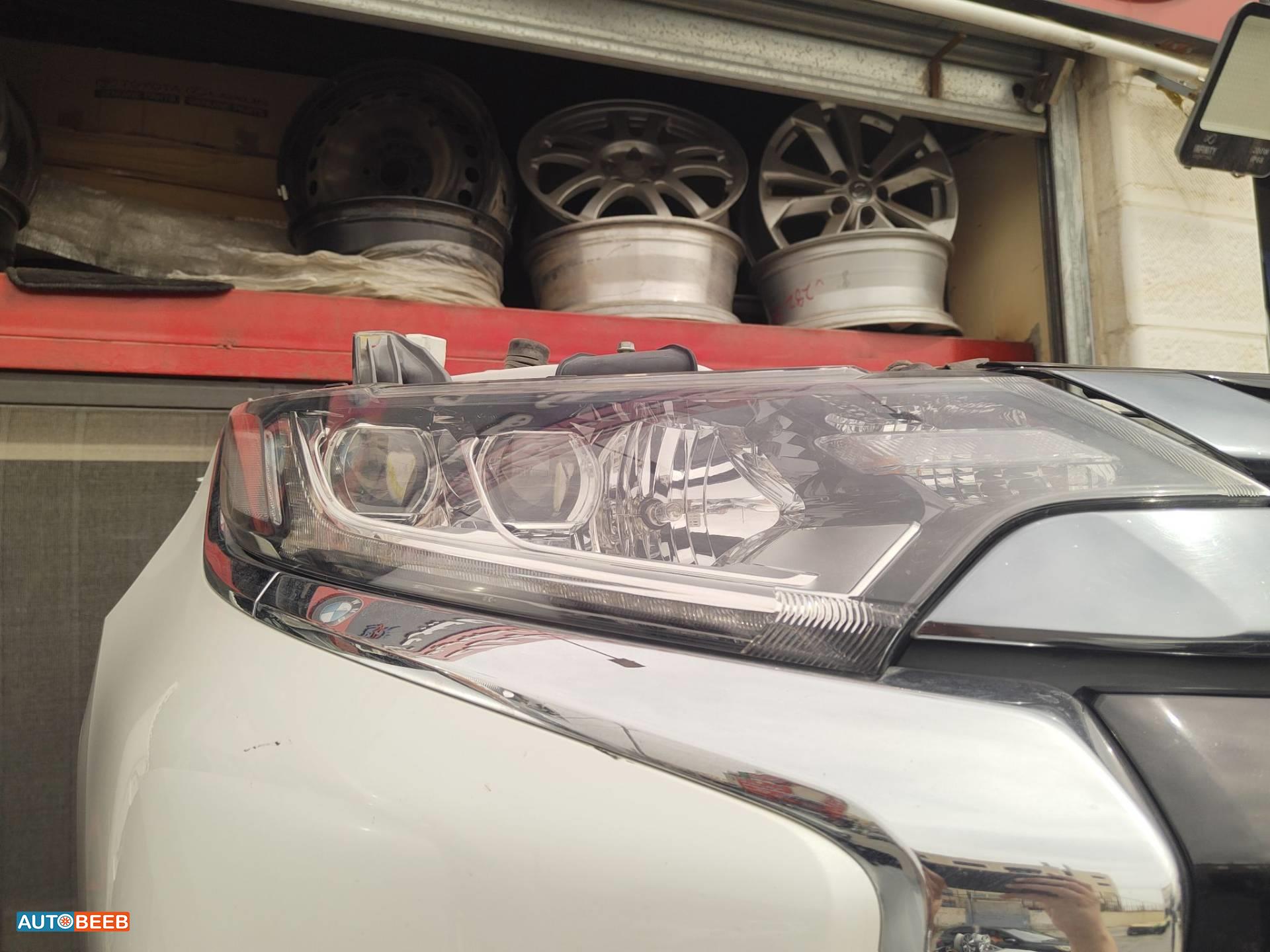 Lights Front light Mitsubishi Outlander
