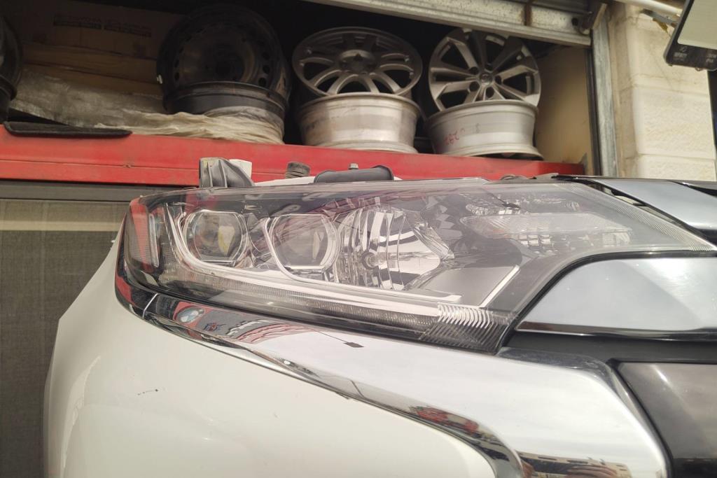 Lights Front light Mitsubishi Outlander