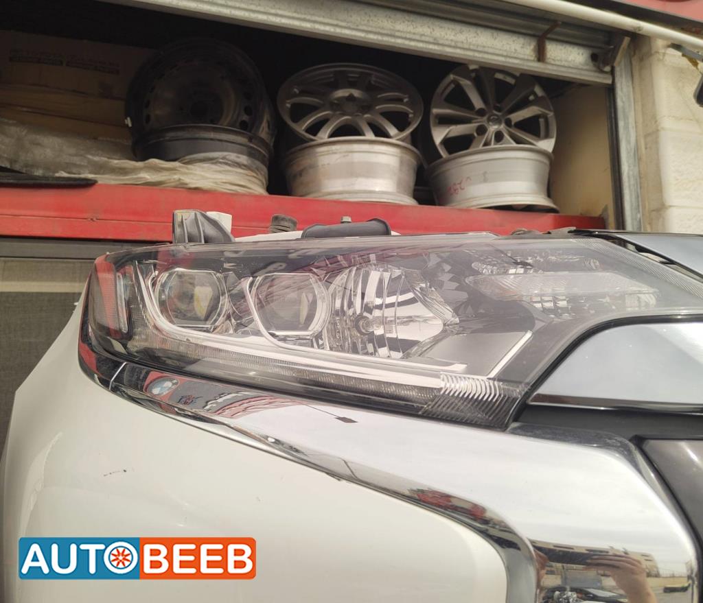 Lights Front light Mitsubishi Outlander