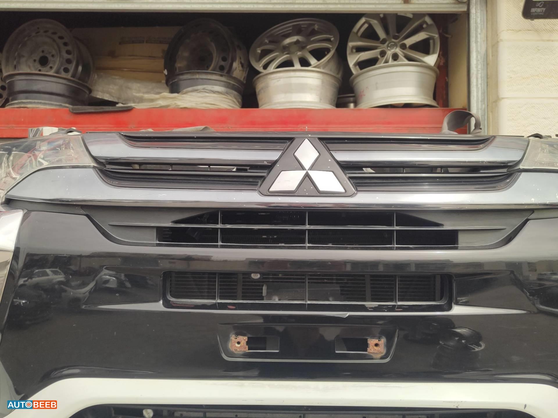 Body  Grilles Mitsubishi Outlander