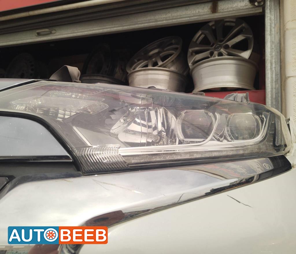 Lights Front light Mitsubishi Outlander