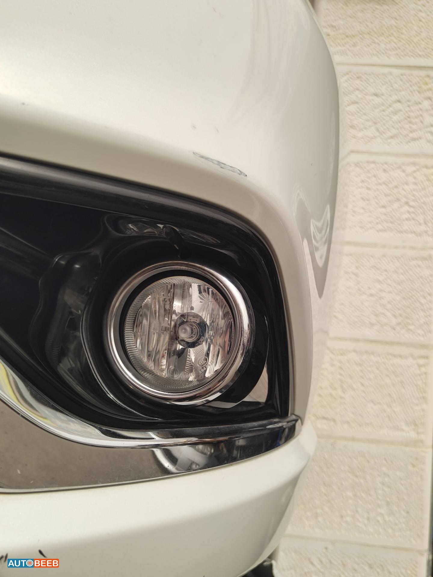 Lights Spotlight Mitsubishi Outlander