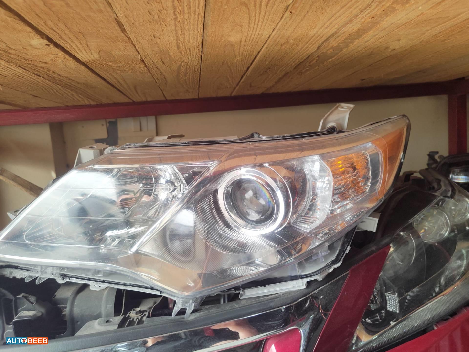 Lights Front light Toyota Camry