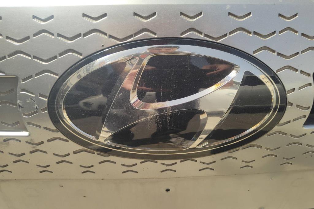 Body  Emblems Hyundai Ioniq