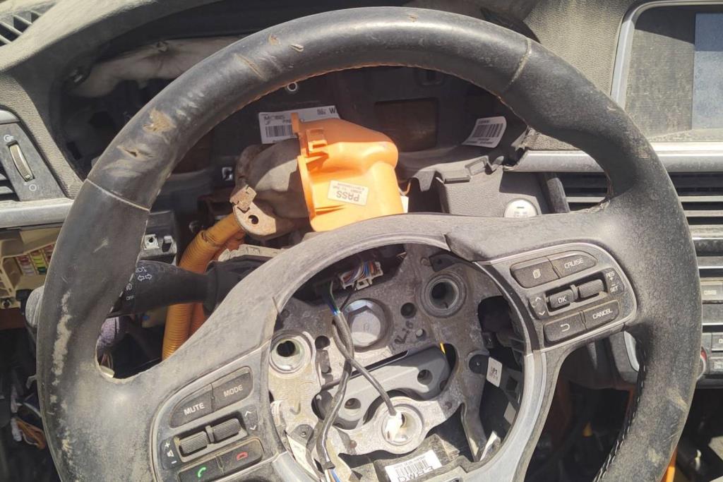 Cabin  Steering Wheel KIA Optima