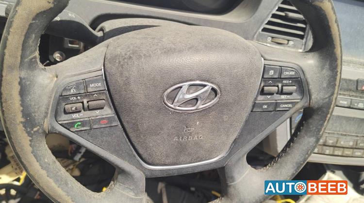 Cabin  Steering Wheel Hyundai Sonata