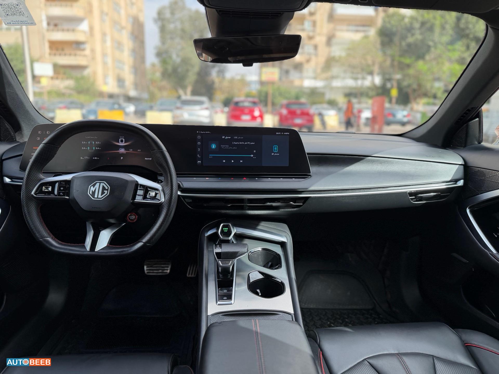 ام جي MG7 2025
