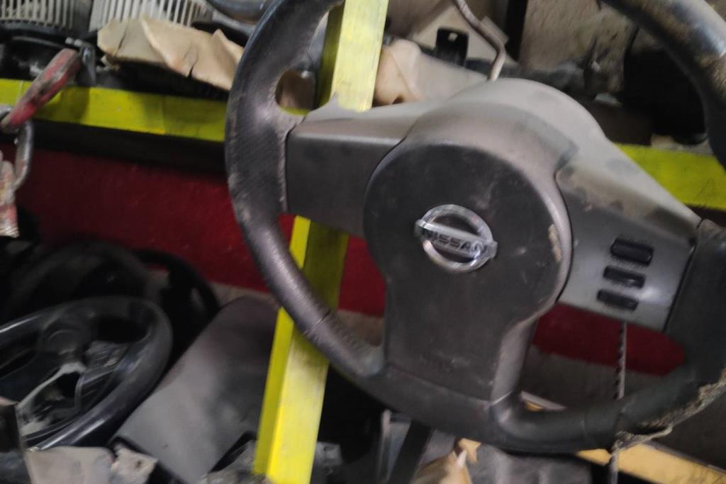 Cabin  Steering Wheel Nissan Navara