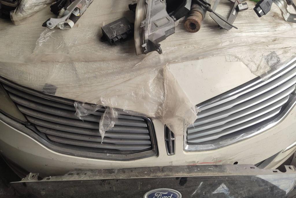 Body  Grilles Lincoln MKZ