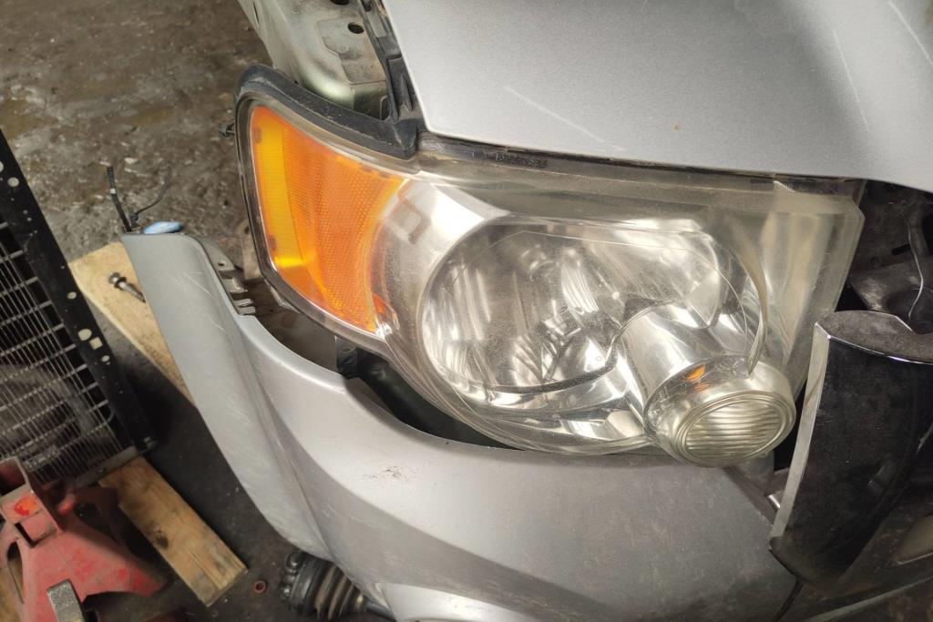 Lights Front light Ford Escape