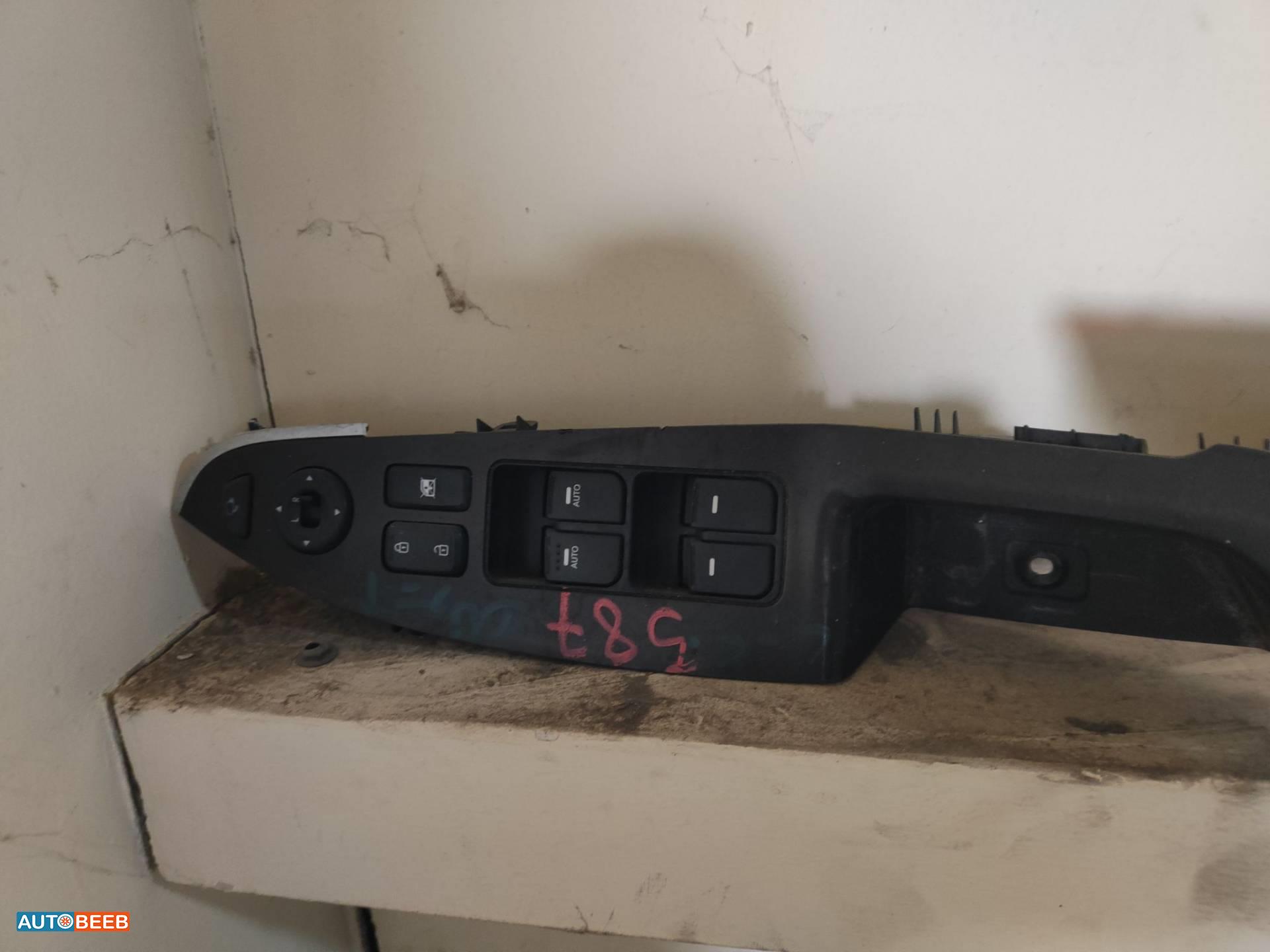 Cabin  Control buttons Hyundai Ioniq