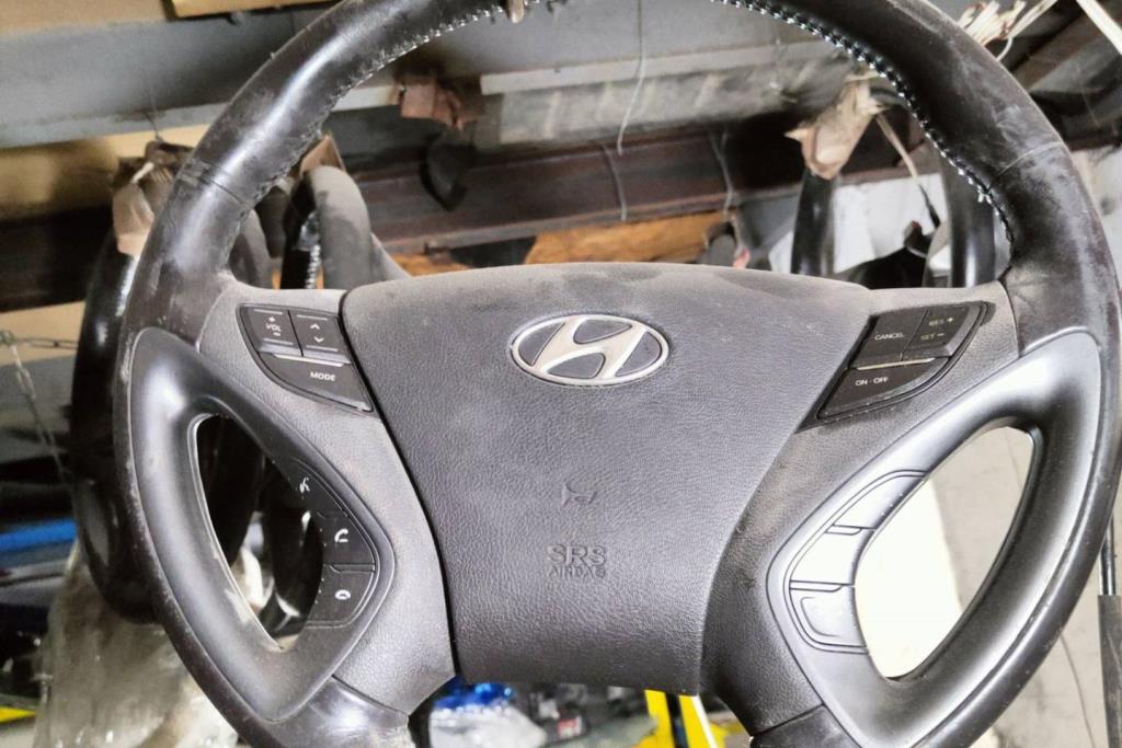 Cabin  Steering Wheel Hyundai Sonata