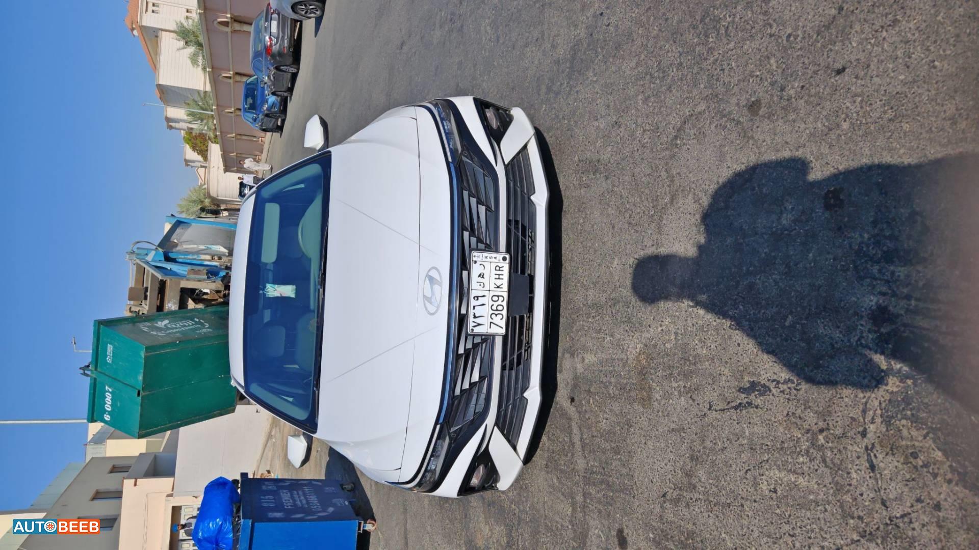 Hyundai Elantra 2025