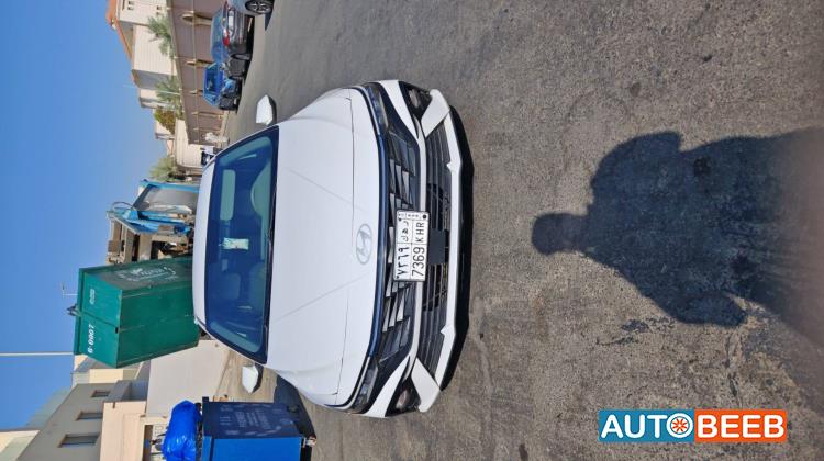 Hyundai Elantra 2025
