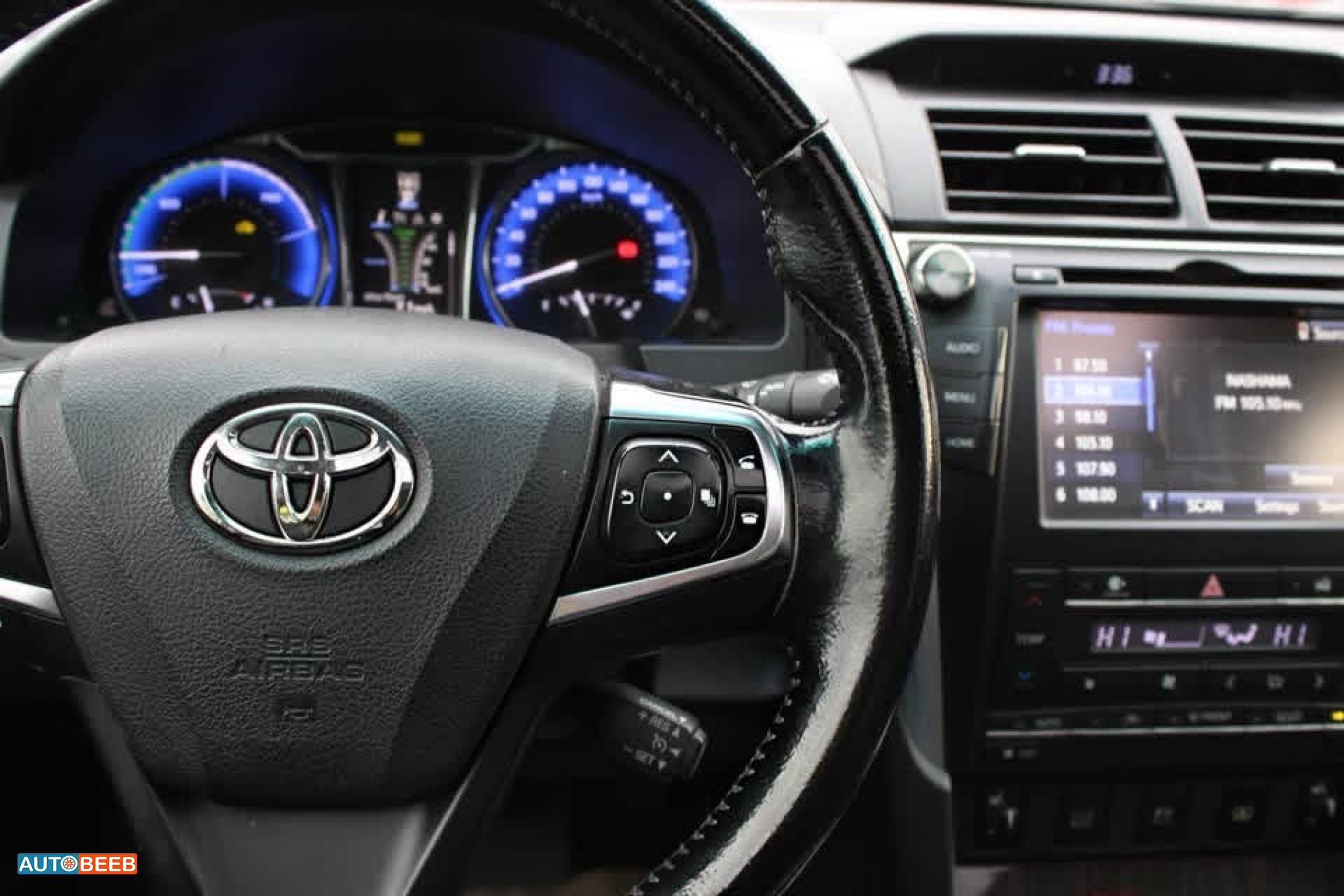 Toyota Camry 2017