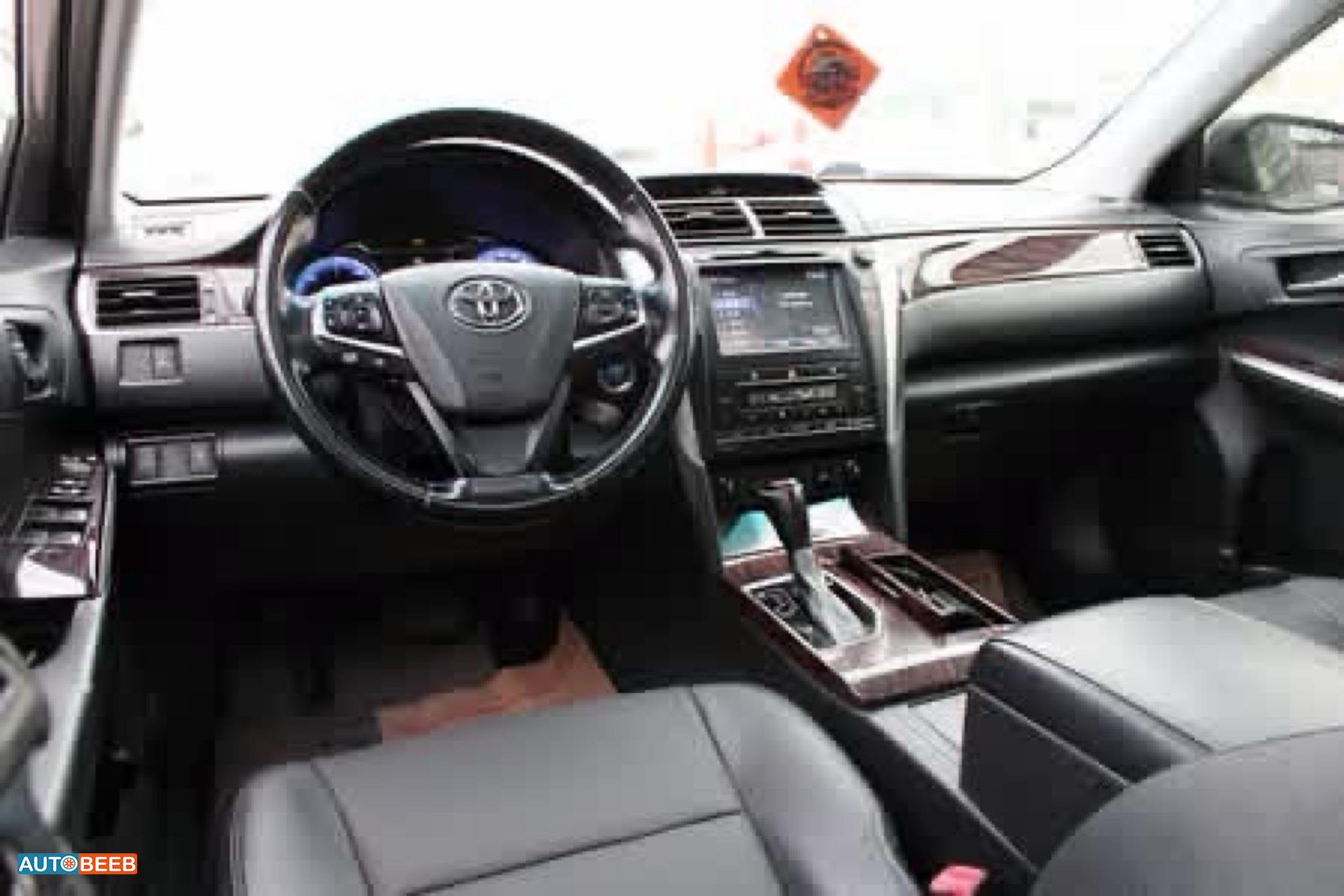 Toyota Camry 2017