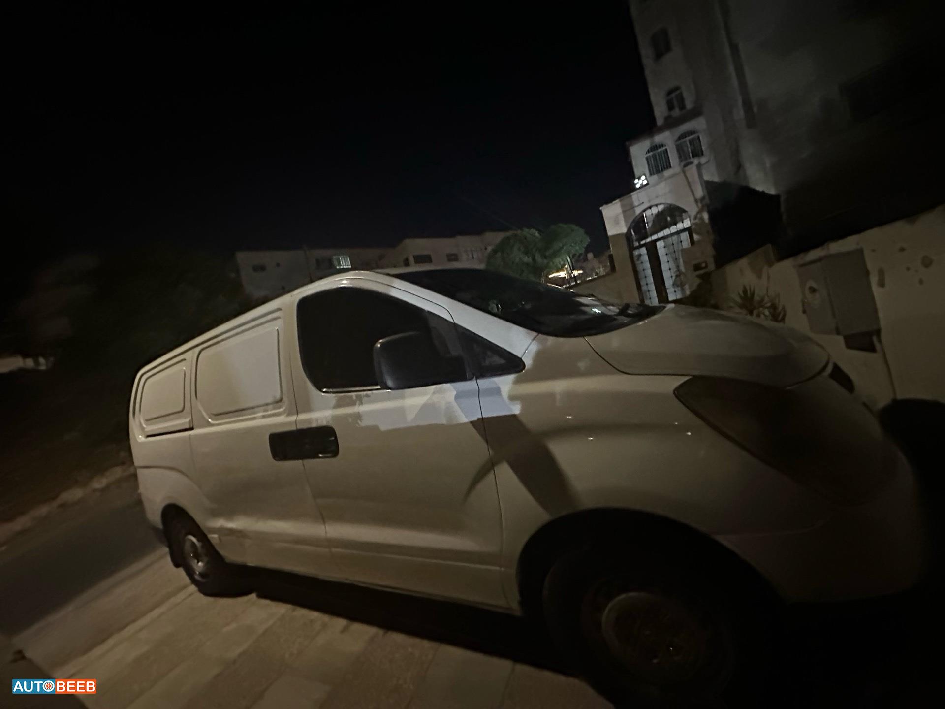 ميني فان هيونداي 2011