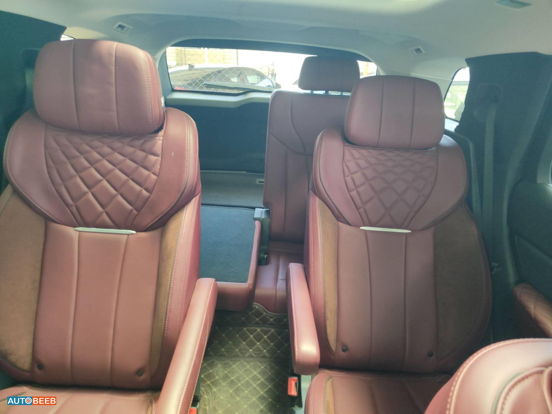 Hongqi E-HS9 2021