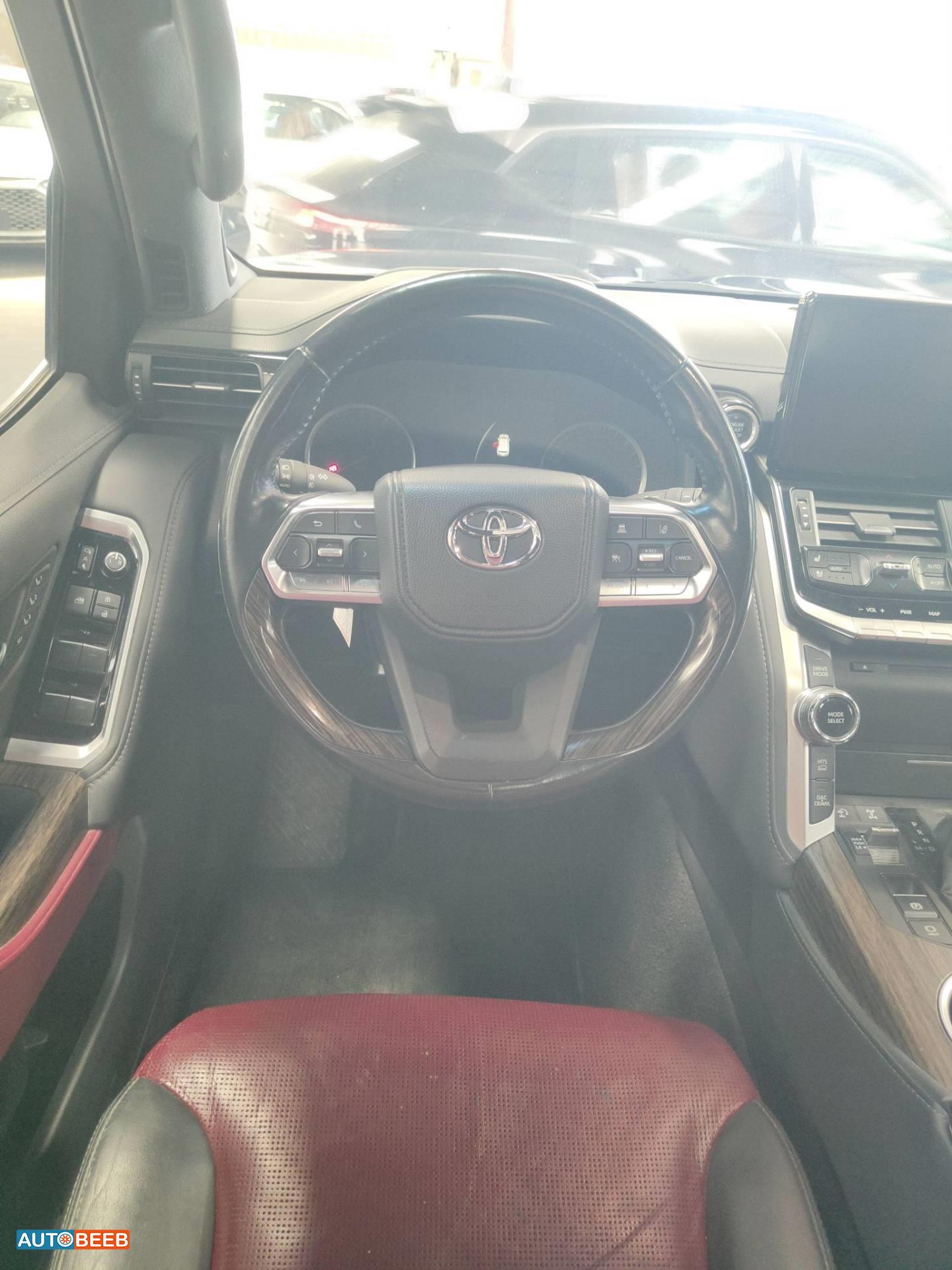 Toyota Land Cruiser 2023