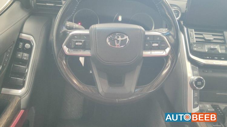 Toyota Land Cruiser 2023
