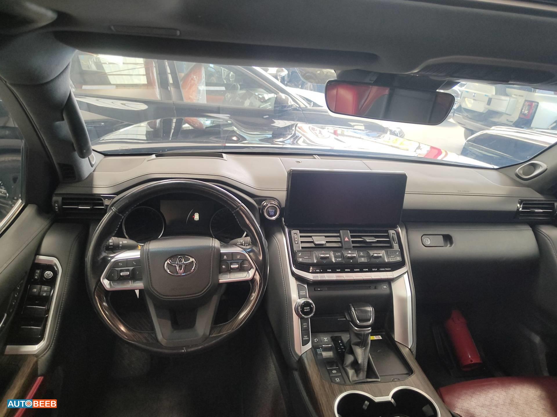 Toyota Land Cruiser 2023