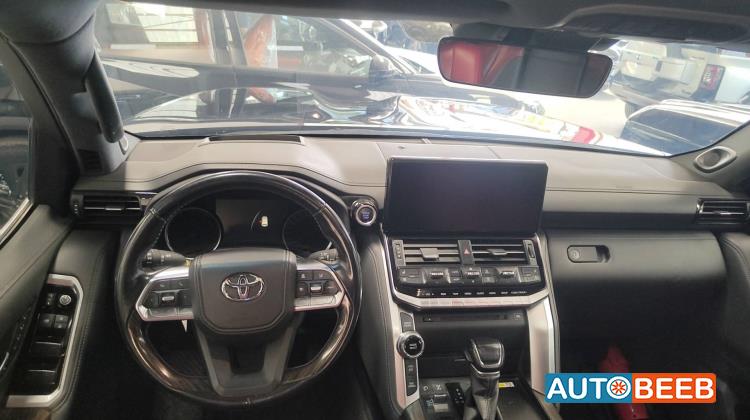 Toyota Land Cruiser 2023