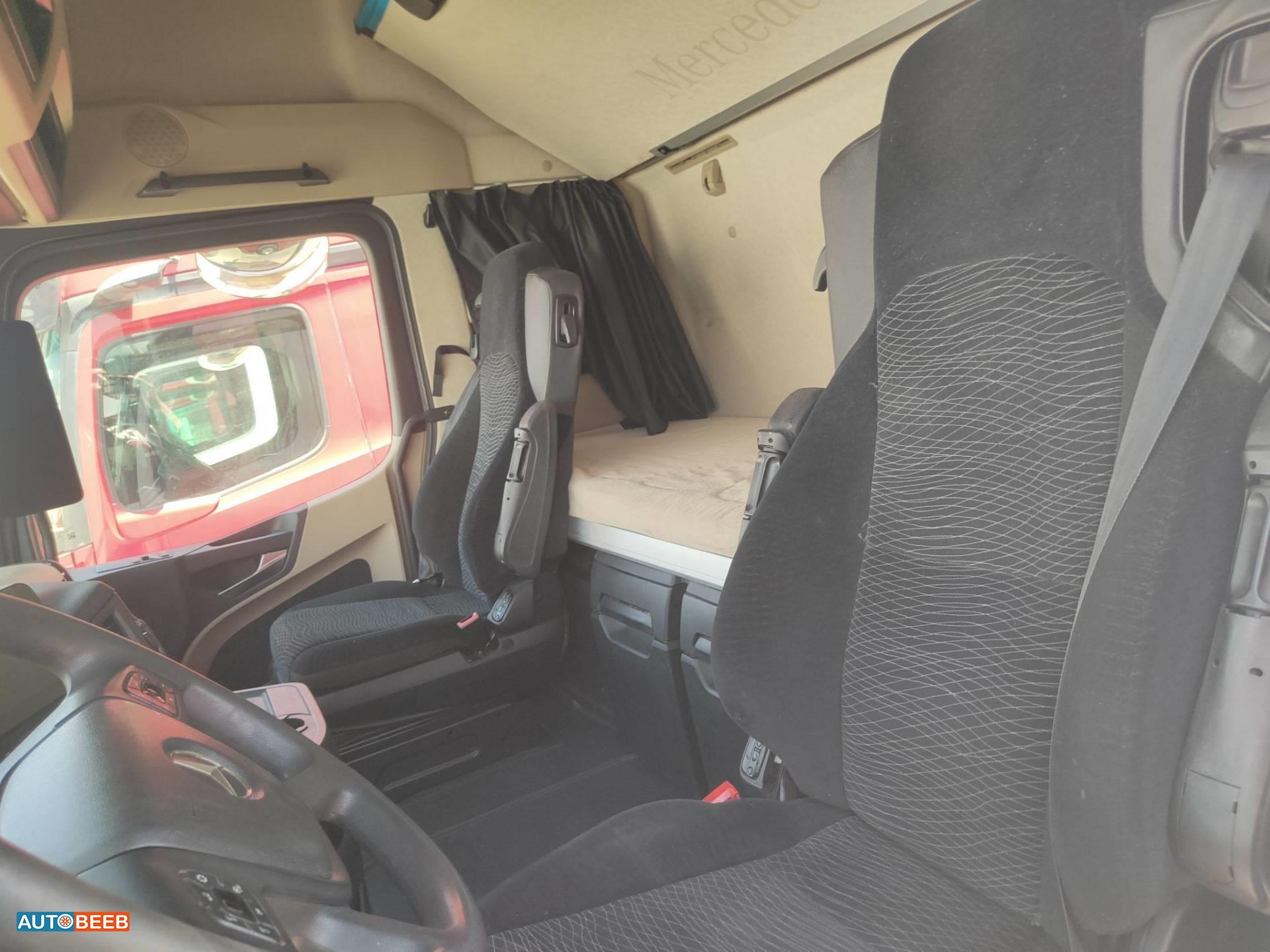 Tractor Unit Mercedes Benz 2021