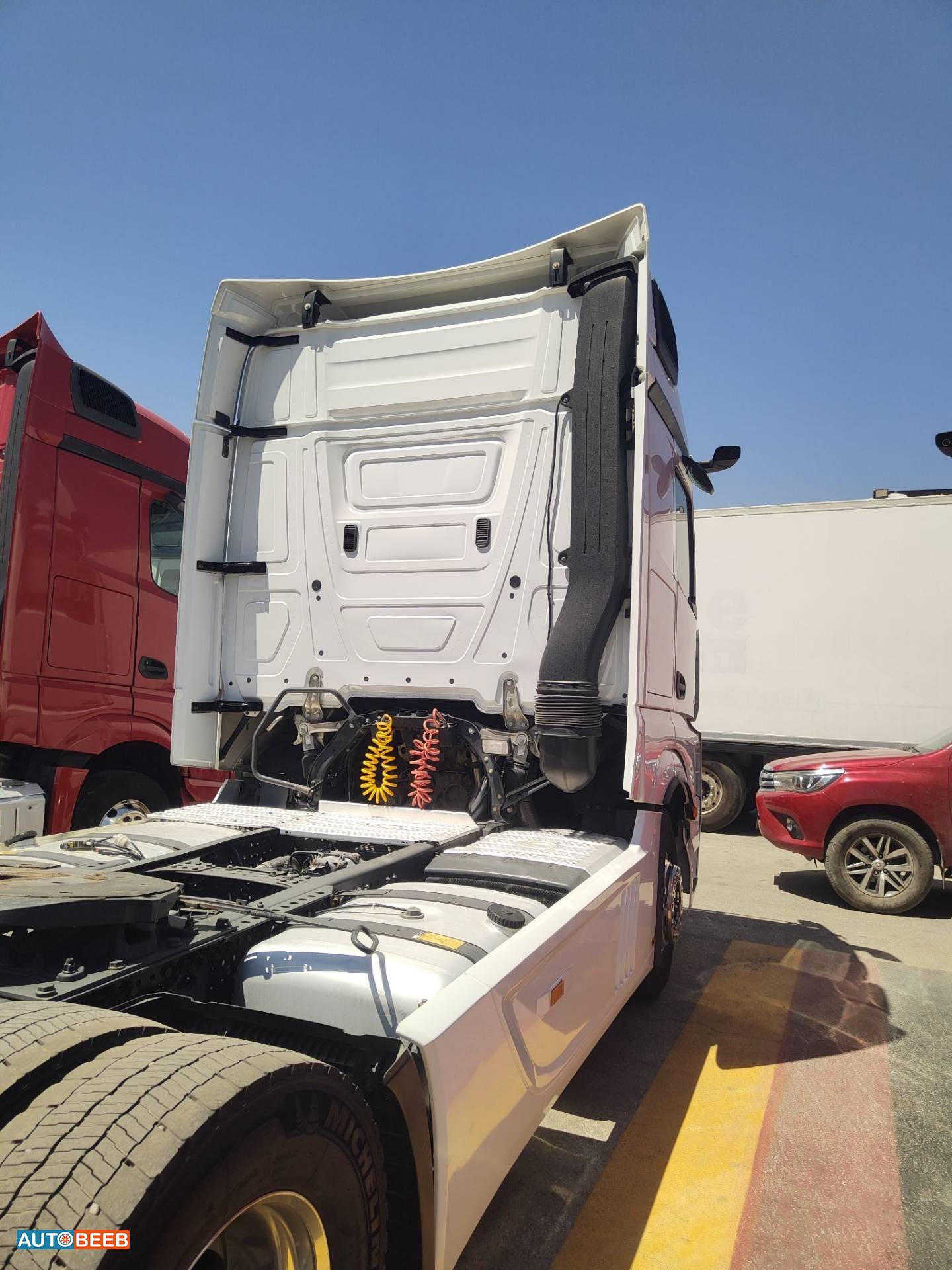 Tractor Unit Mercedes Benz 2021