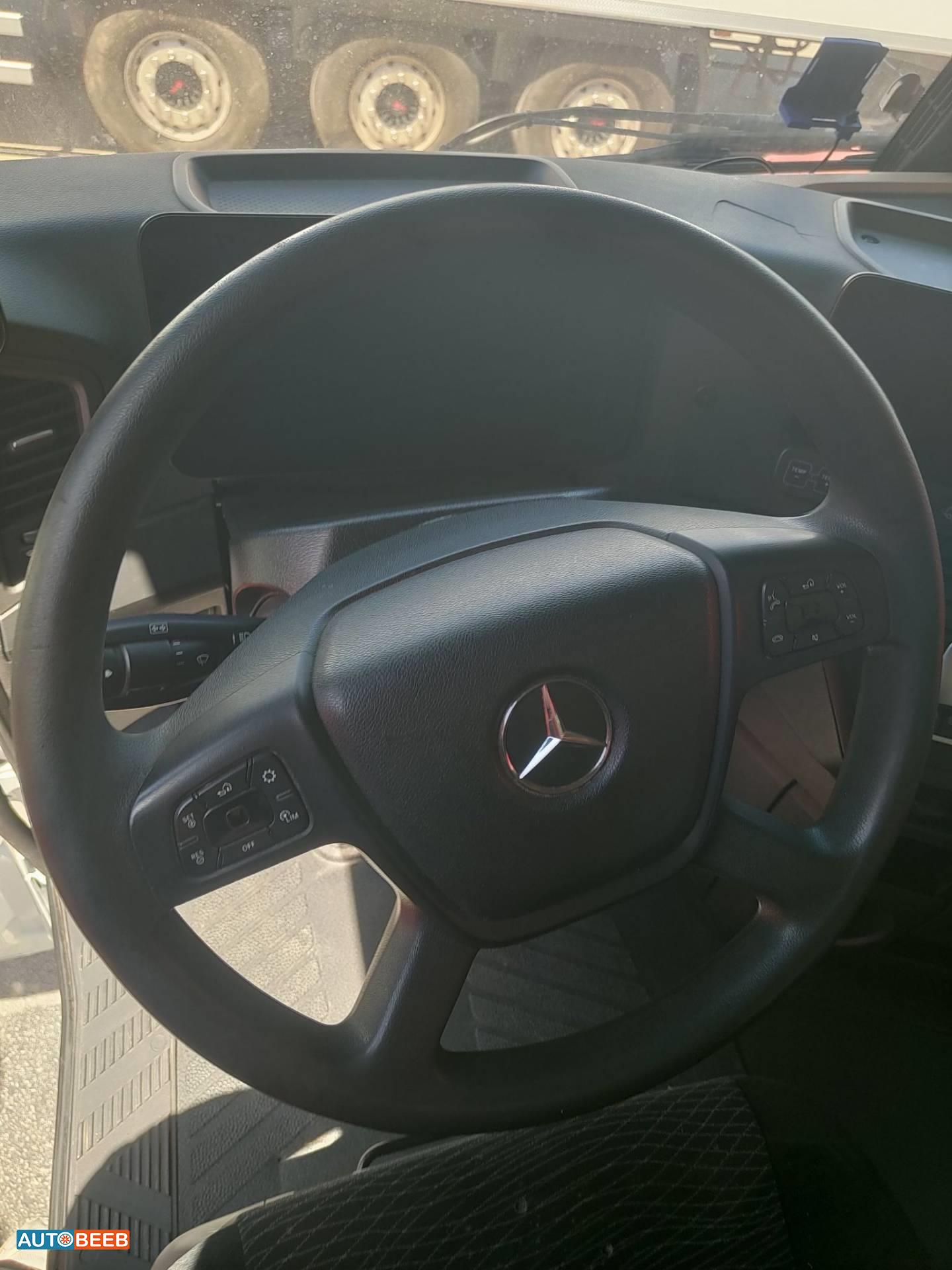 Tractor Unit Mercedes Benz 2021