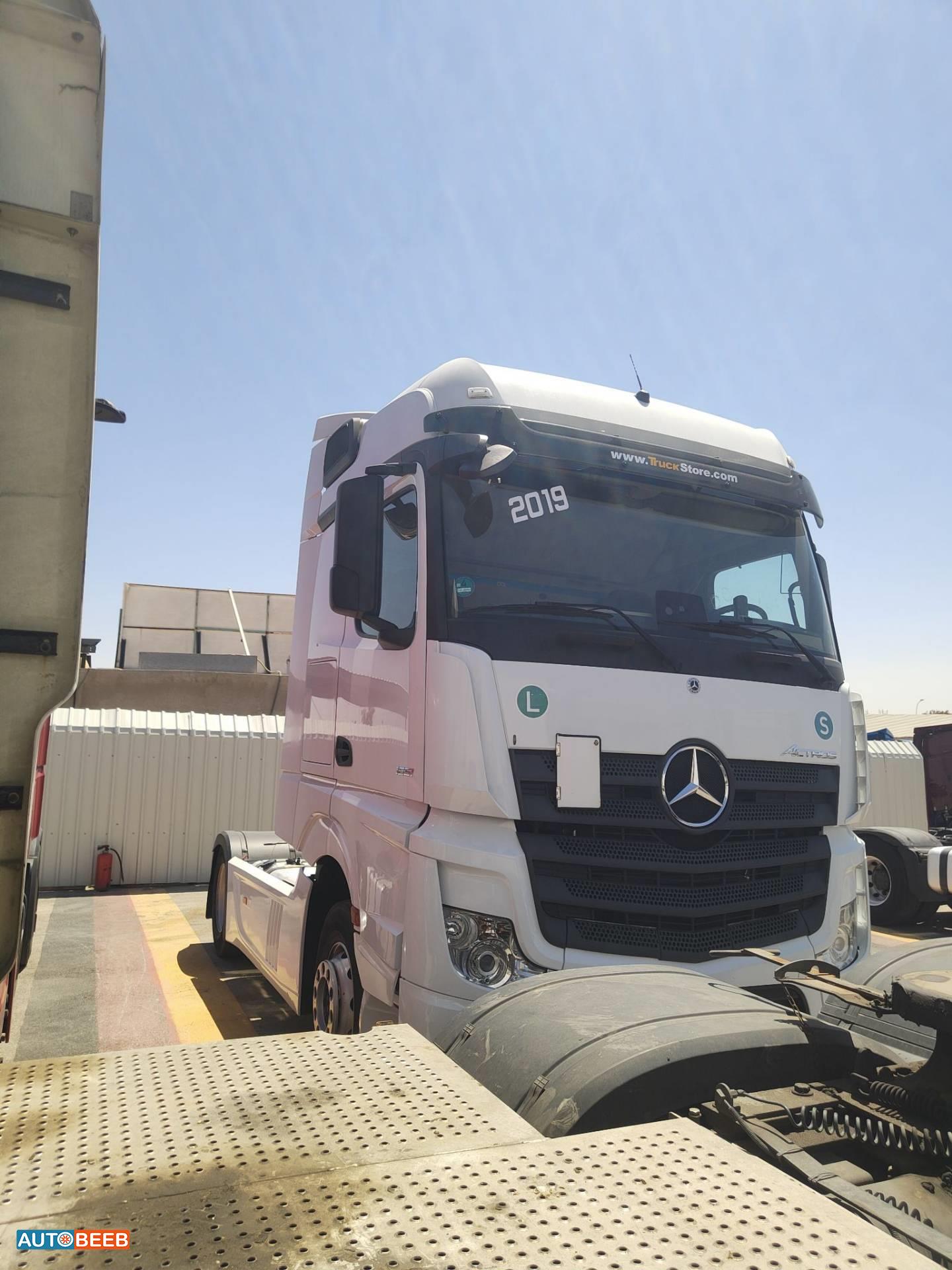 Tractor Unit Mercedes Benz 2019