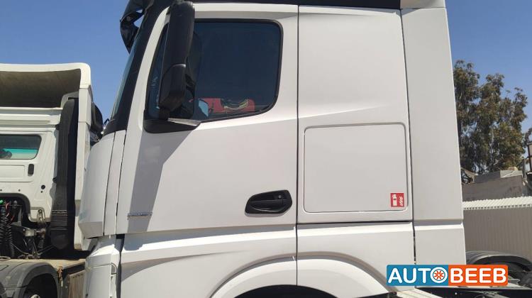 Tractor Unit Mercedes Benz 2019