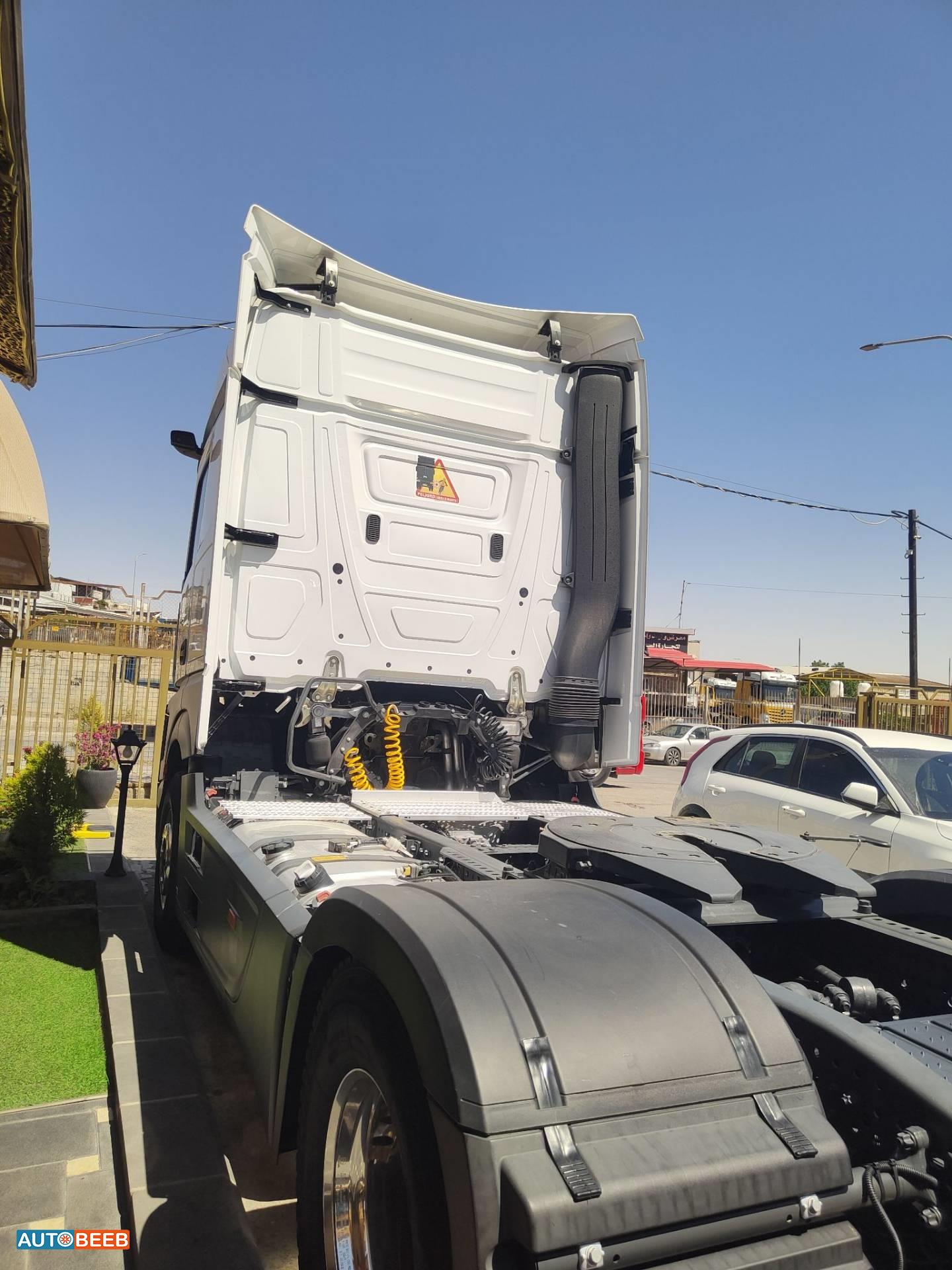 Tractor Unit Mercedes Benz 2023