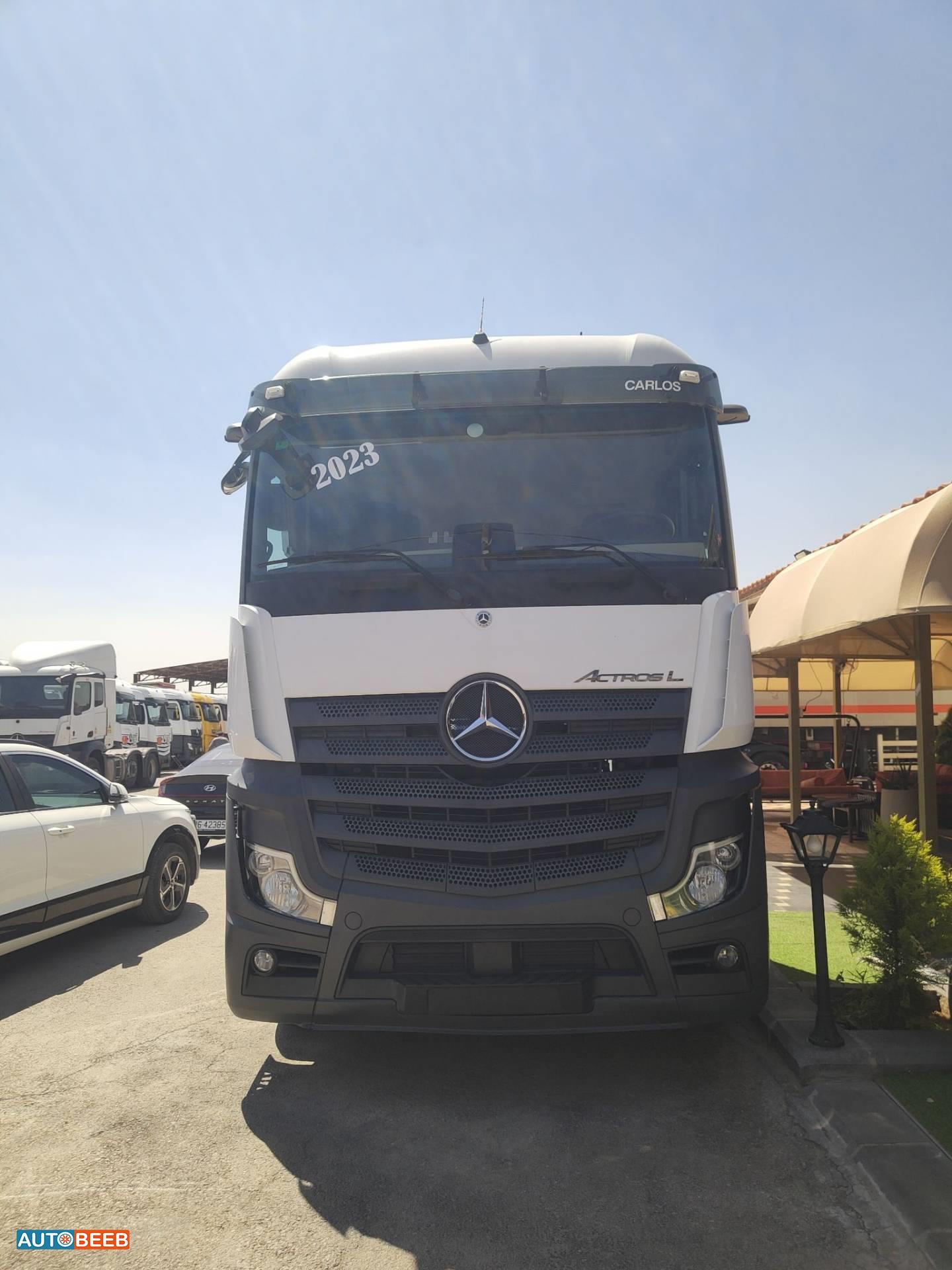 Tractor Unit Mercedes Benz 2023