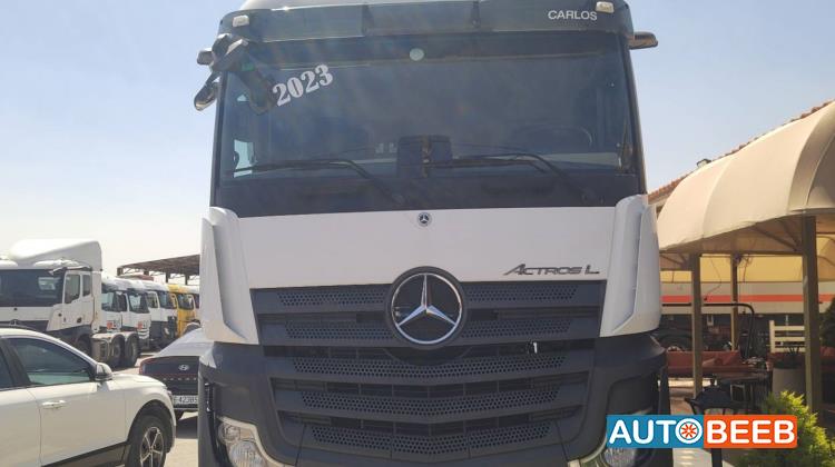 Tractor Unit Mercedes Benz 2023