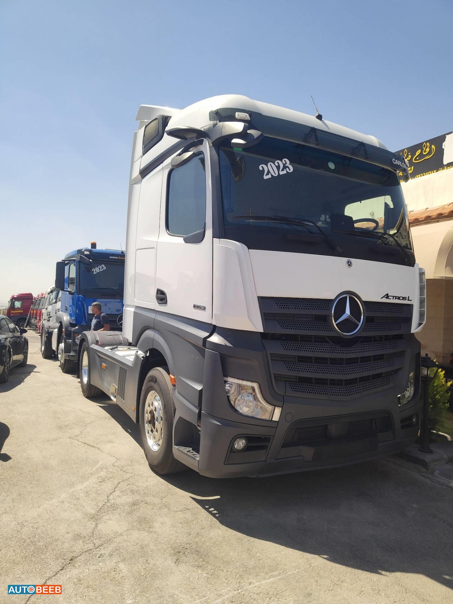 Tractor Unit Mercedes Benz 2023