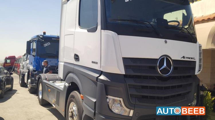 Tractor Unit Mercedes Benz 2023