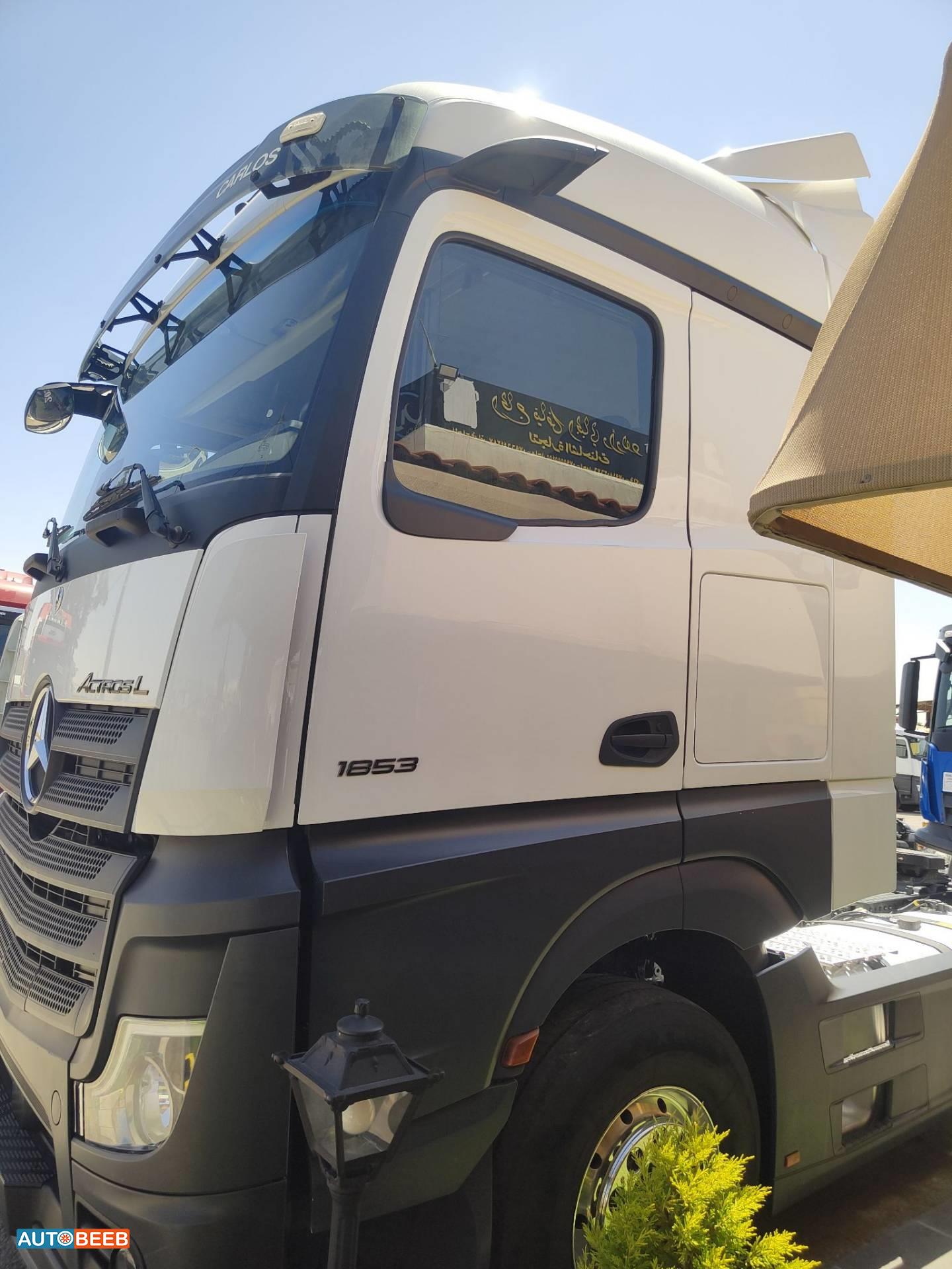 Tractor Unit Mercedes Benz 2023