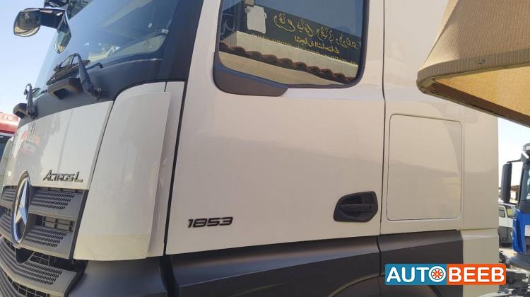 Tractor Unit Mercedes Benz 2023
