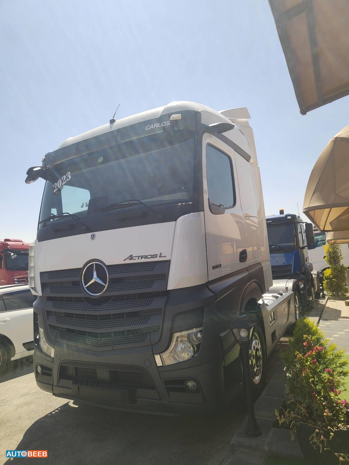 Tractor Unit Mercedes Benz 2023