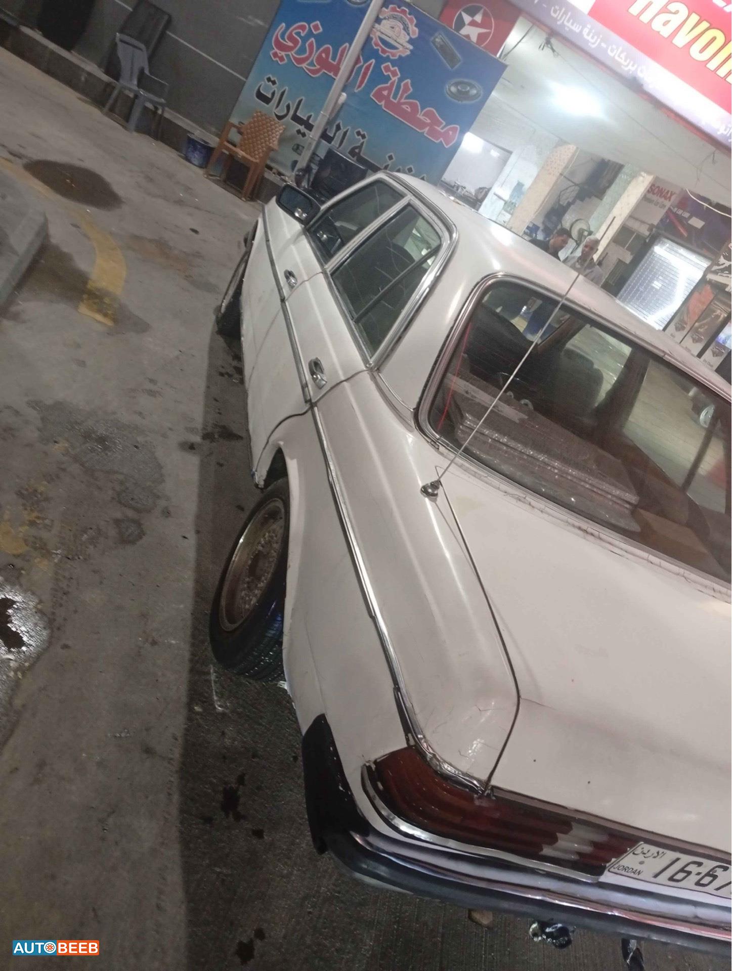 مرسيدس بنز E200 1978